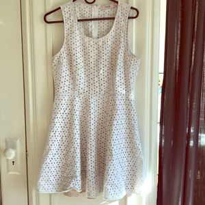 WHITE EYE LIT DRESS